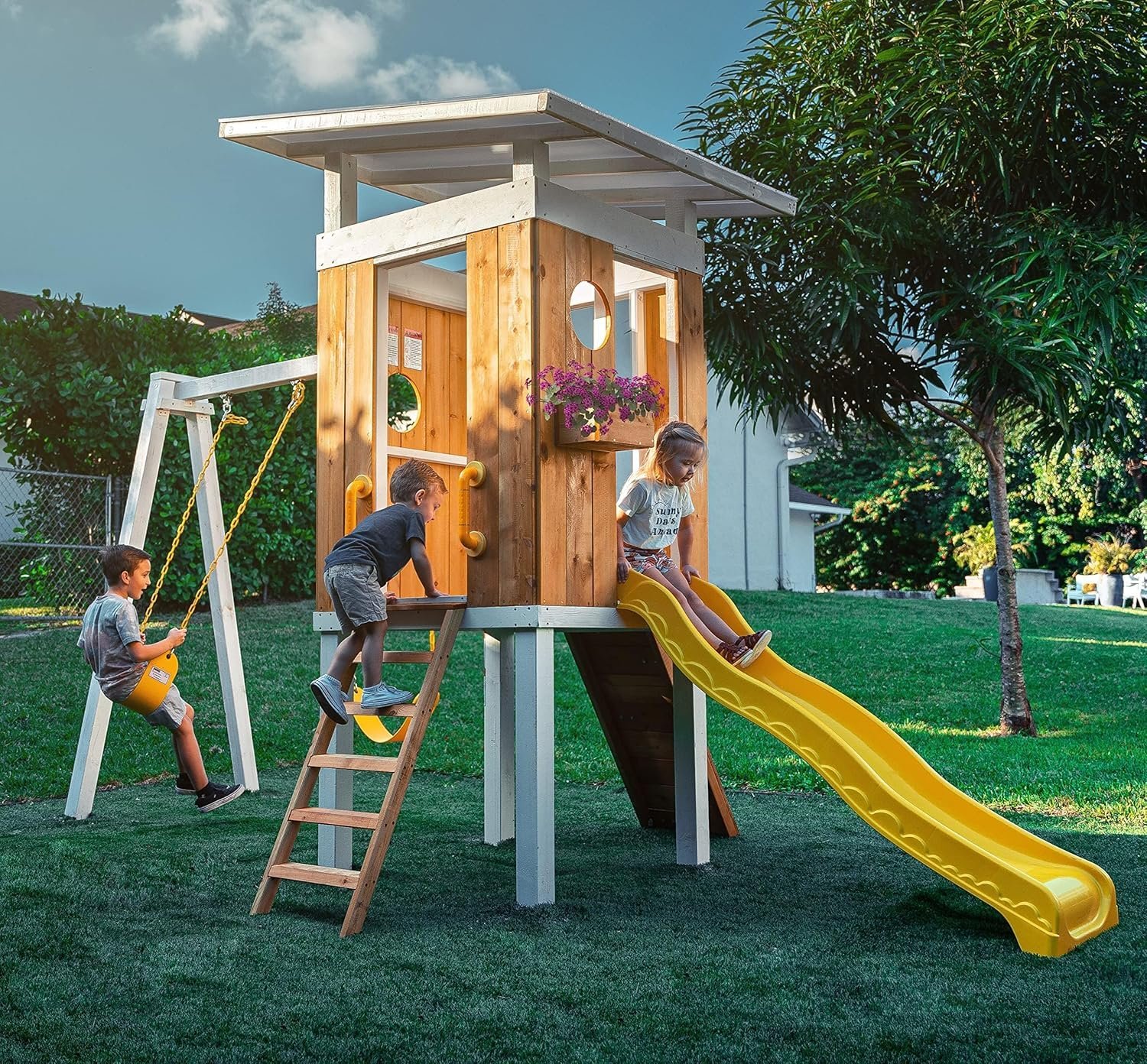 Avenlur Forest Modern Backyard Outdoor Swing Set